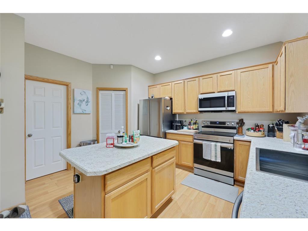 1871 Wildflower Court Shoreview MN 55126 7077015 image14