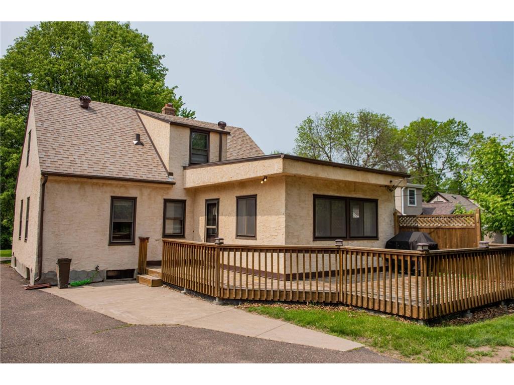 1872 Flandrau Street, Maplewood, MN 55109 MLS 6396463 Edina Realty