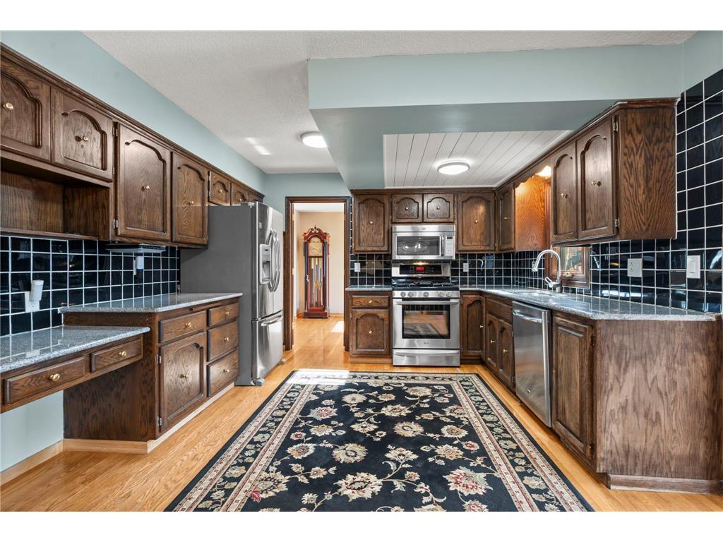18725 28th Avenue N Plymouth MN 55447 7042222 image21