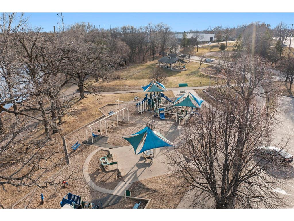 18725 28th Avenue N Plymouth MN 55447 7042222 image78