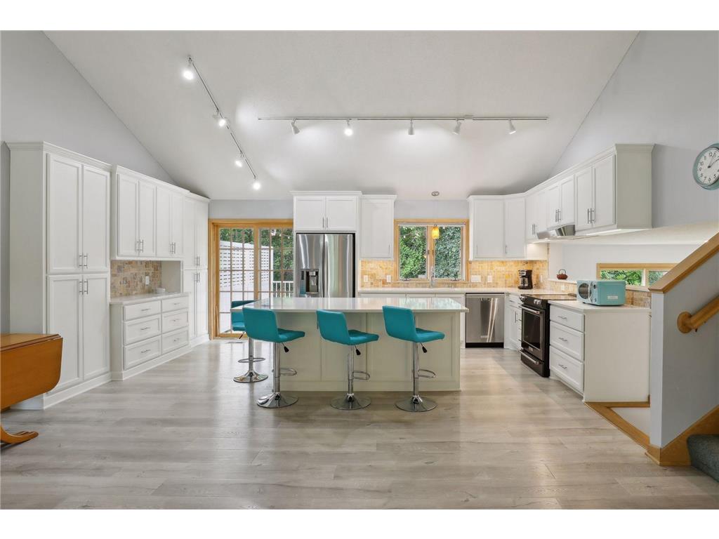 18725 Clear View Drive Minnetonka MN 55345 6596244 image1