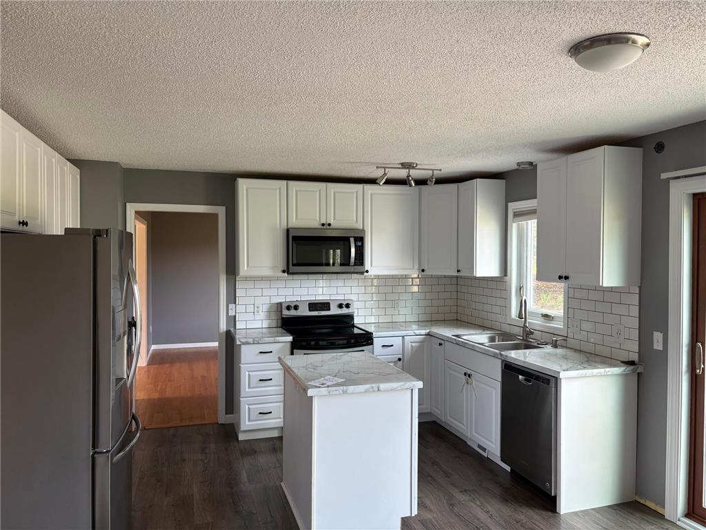 1873 Eldridge Avenue W Roseville MN 55113 7067430 image4