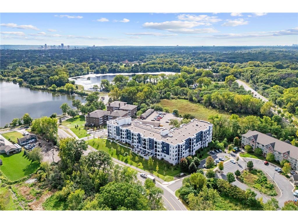 1875 E Shore Drive #302 Maplewood MN 55109 - Phalen 7017791 image14