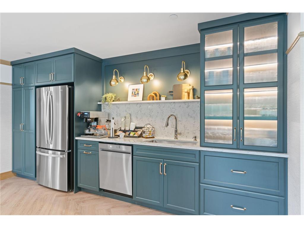 1875 E Shore Drive #302 Maplewood MN 55109 - Phalen 7017791 image25