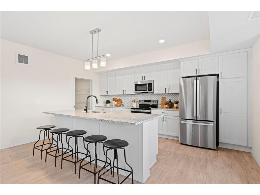 1875 E Shore Drive #302 Maplewood MN 55109 - Phalen 7017791 image43