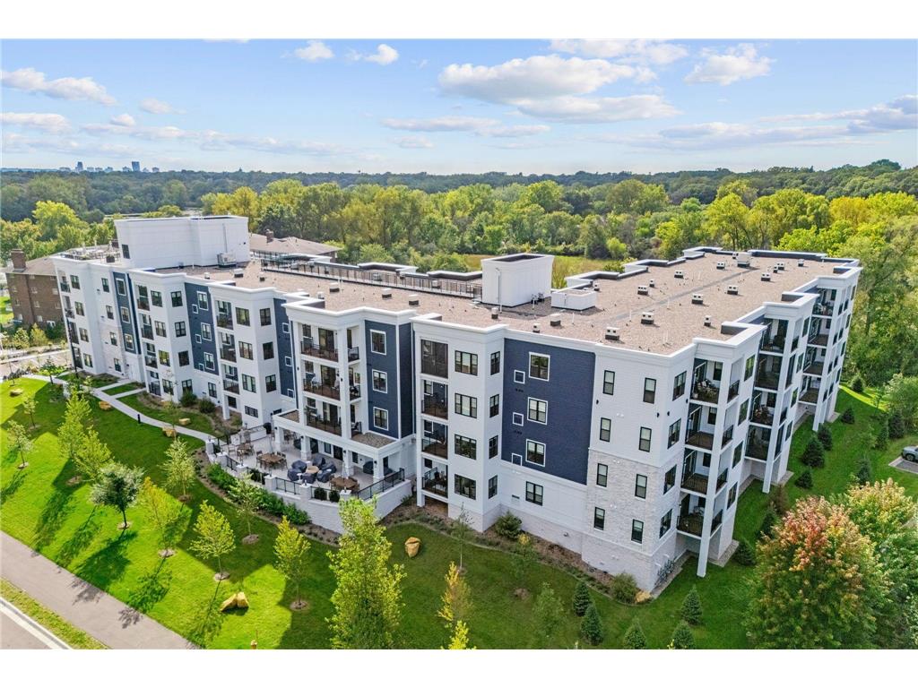 1875 E Shore Drive #302 Maplewood MN 55109 - Phalen 7017791 image7