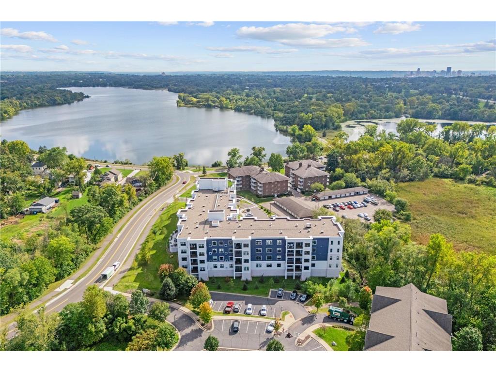 1875 E Shore Drive #302 Maplewood MN 55109 - Phalen 7017791 image9