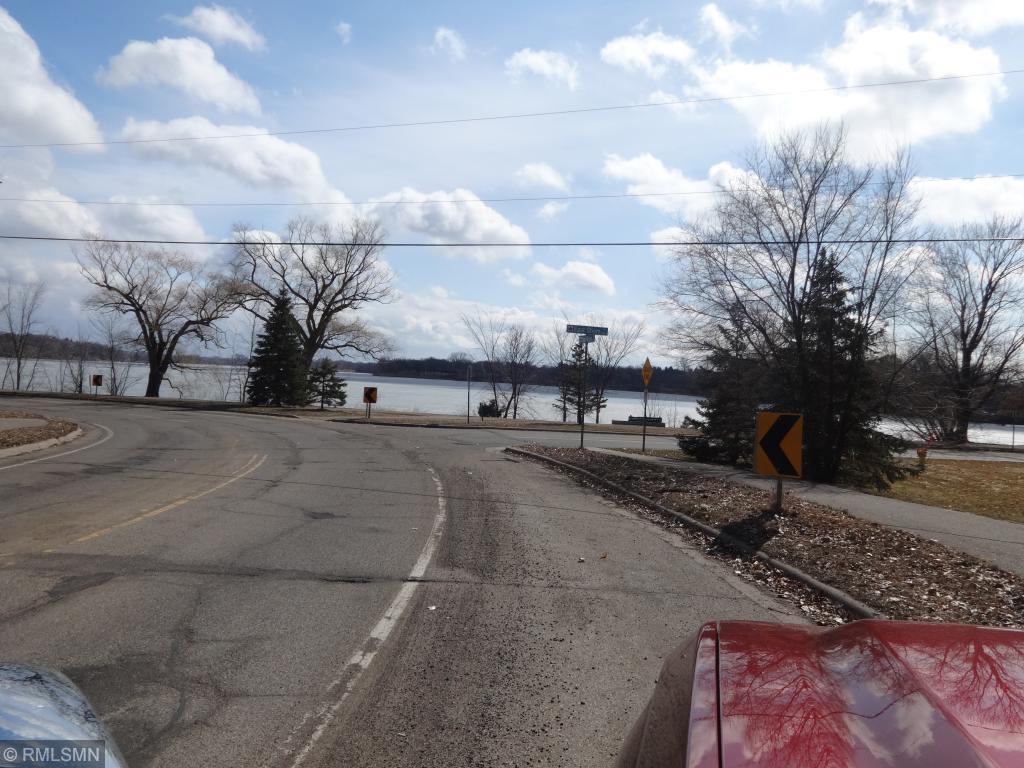 18XX E Shore Drive Maplewood MN 55113 - Phalen 5213998 image1