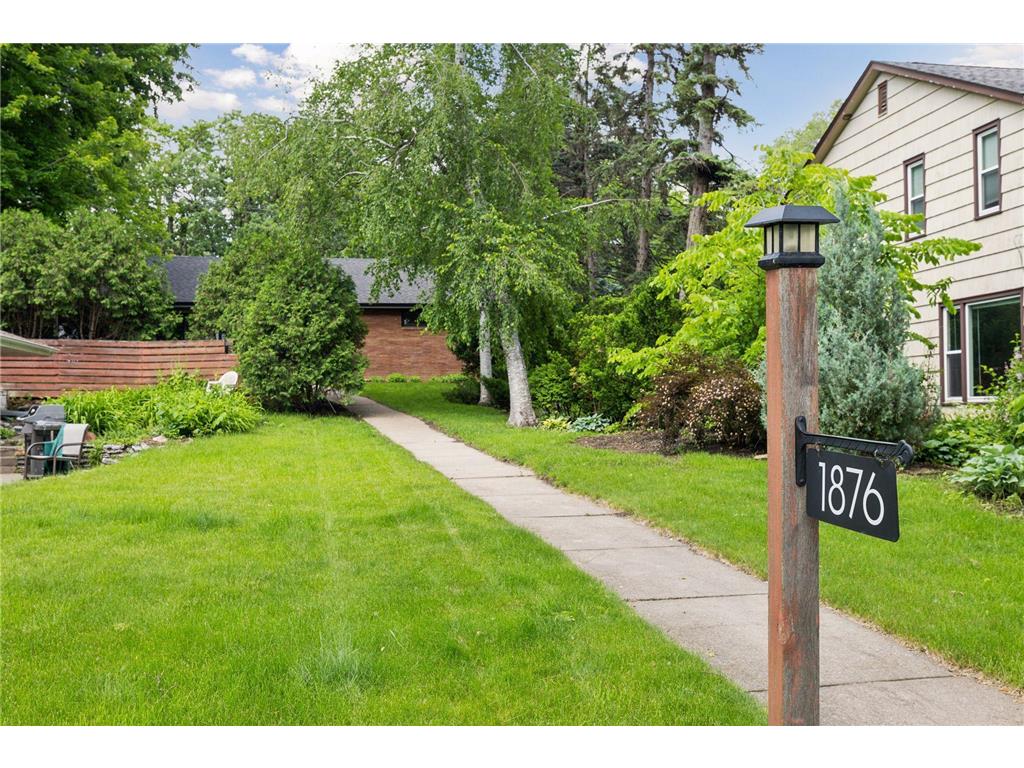 1876 Mississippi River Boulevard S Saint Paul MN 55116 6547076 image1