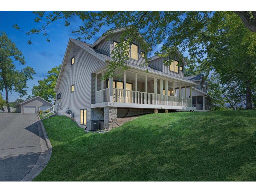 1876 Shady Beach Avenue Roseville MN 55113 - McCarron 6730763 image1