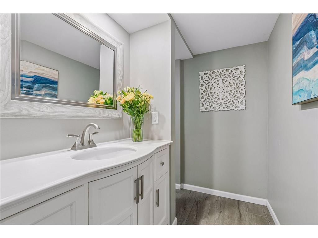 1877 Graham Avenue Saint Paul MN 55116 7078660 image23