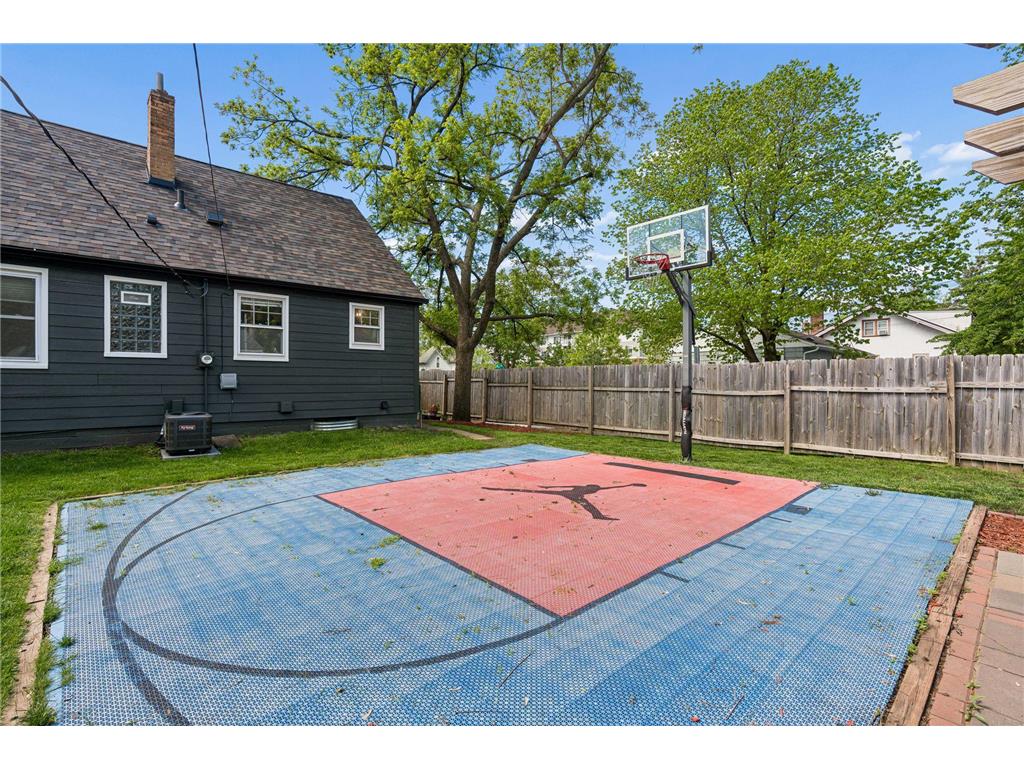 1877 Graham Avenue Saint Paul MN 55116 7078660 image27