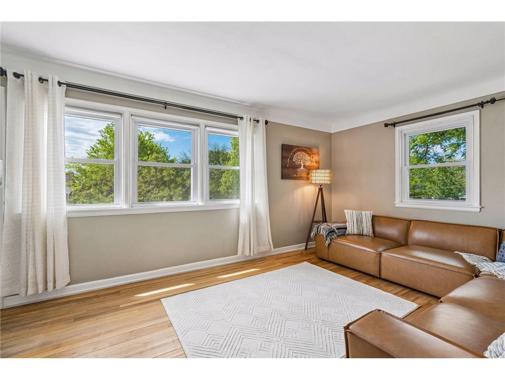 1877 Graham Avenue Saint Paul MN 55116 7078660 image6