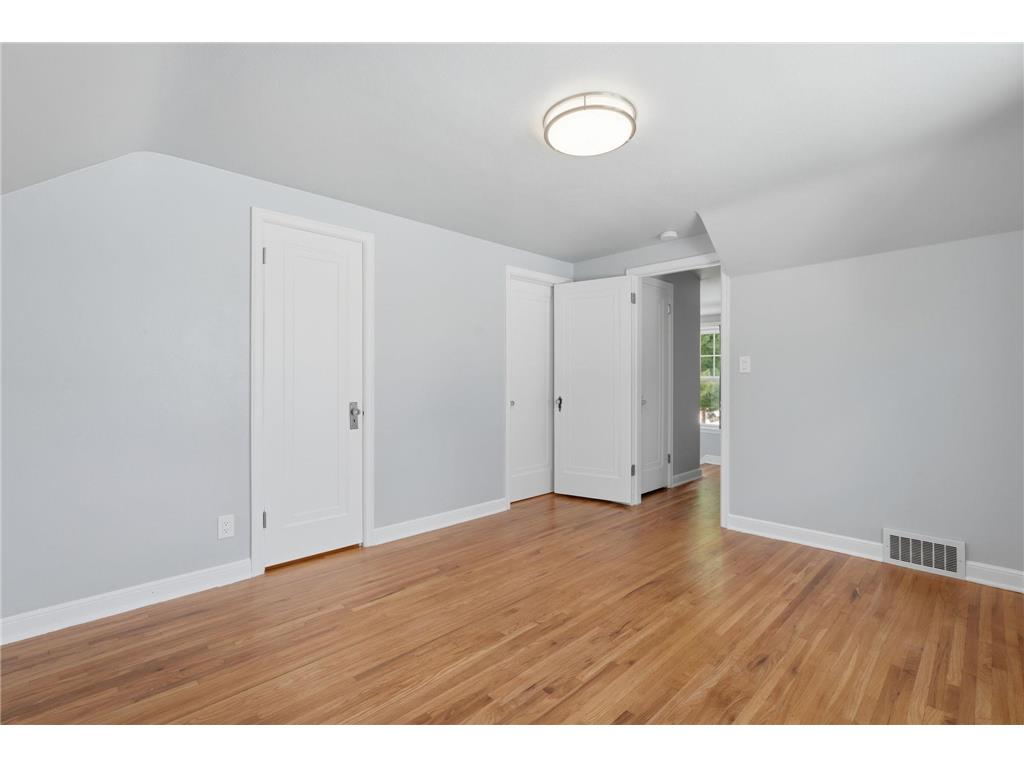 1877 Lacrosse Avenue Saint Paul MN 55119 7097831 image11