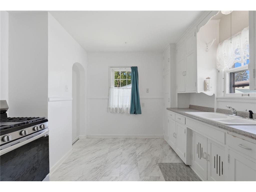 1877 Lacrosse Avenue Saint Paul MN 55119 7097831 image32
