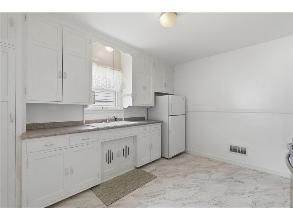 1877 Lacrosse Avenue Saint Paul MN 55119 7097831 image6