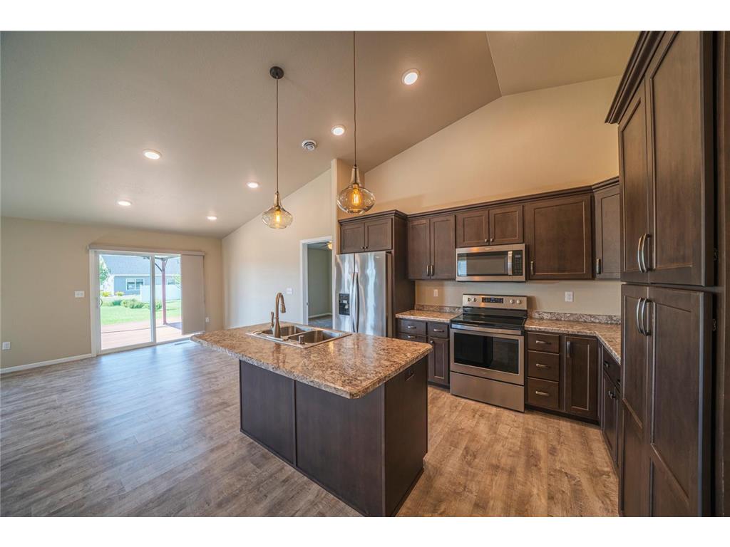 1877 Longview Drive Detroit Lakes MN 56501 7109882 image8