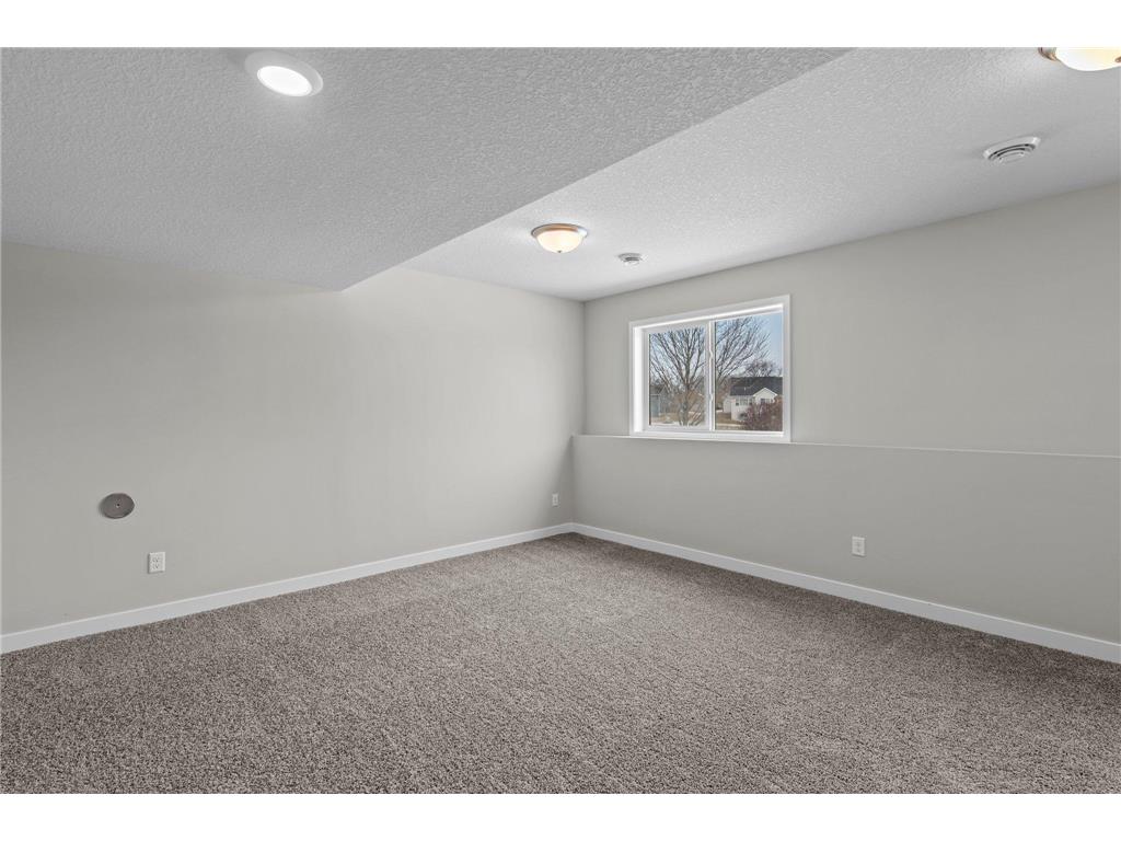 1877 Robinson Lane Byron MN 55920 6777111 image40