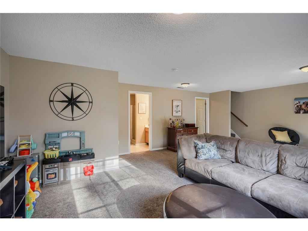 1878 Christensen Avenue West Saint Paul MN 55118 7041377 image12