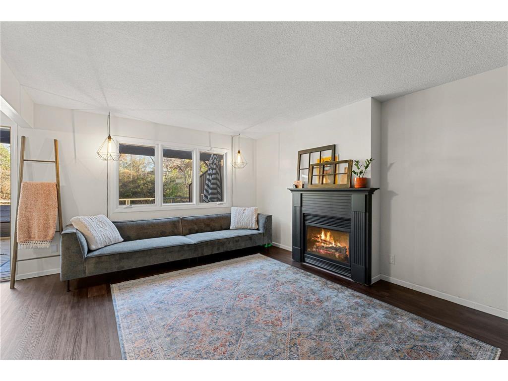 188 Birnamwood Drive Burnsville MN 55337 6627972 image1