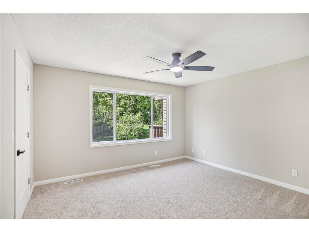 188 River Woods Lane Burnsville MN 55337 6812659 image17