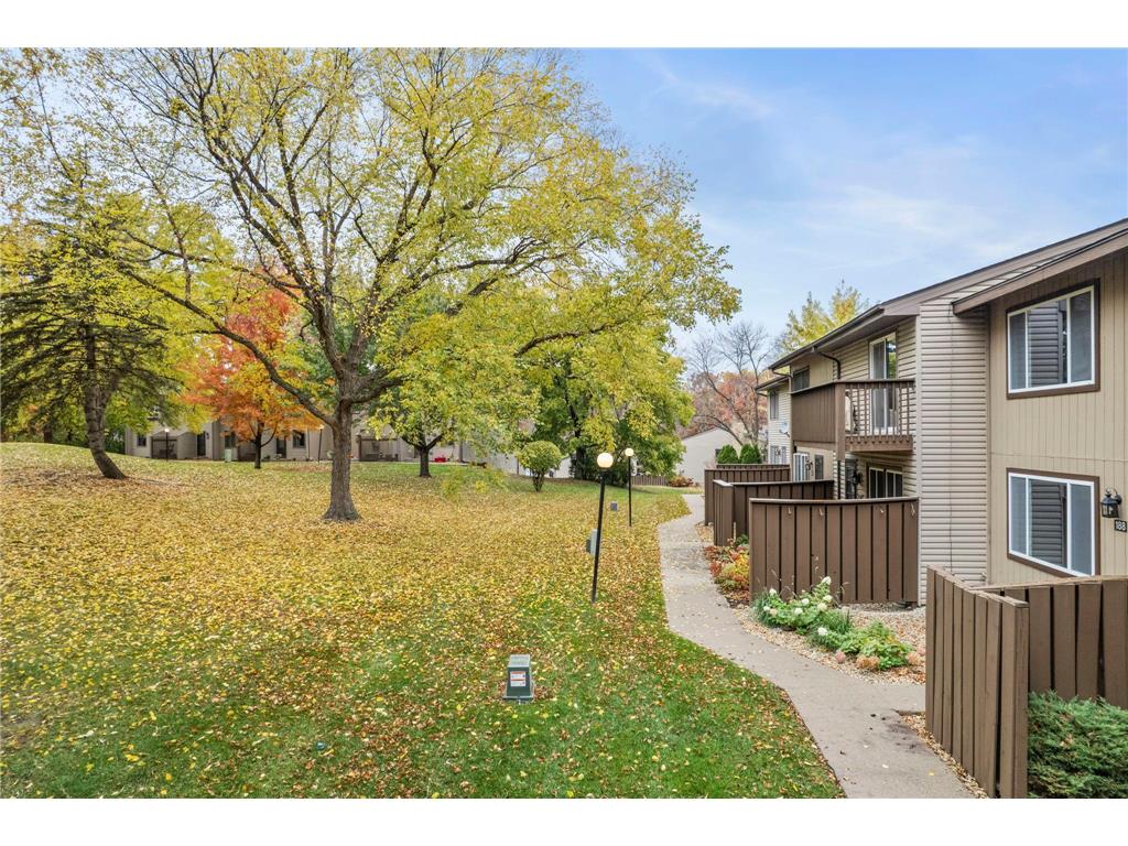 188 River Woods Lane Burnsville MN 55337 6812659 image42