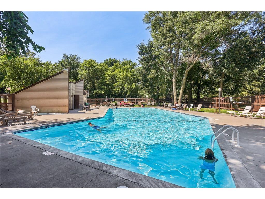 188 River Woods Lane Burnsville MN 55337 6812659 image47