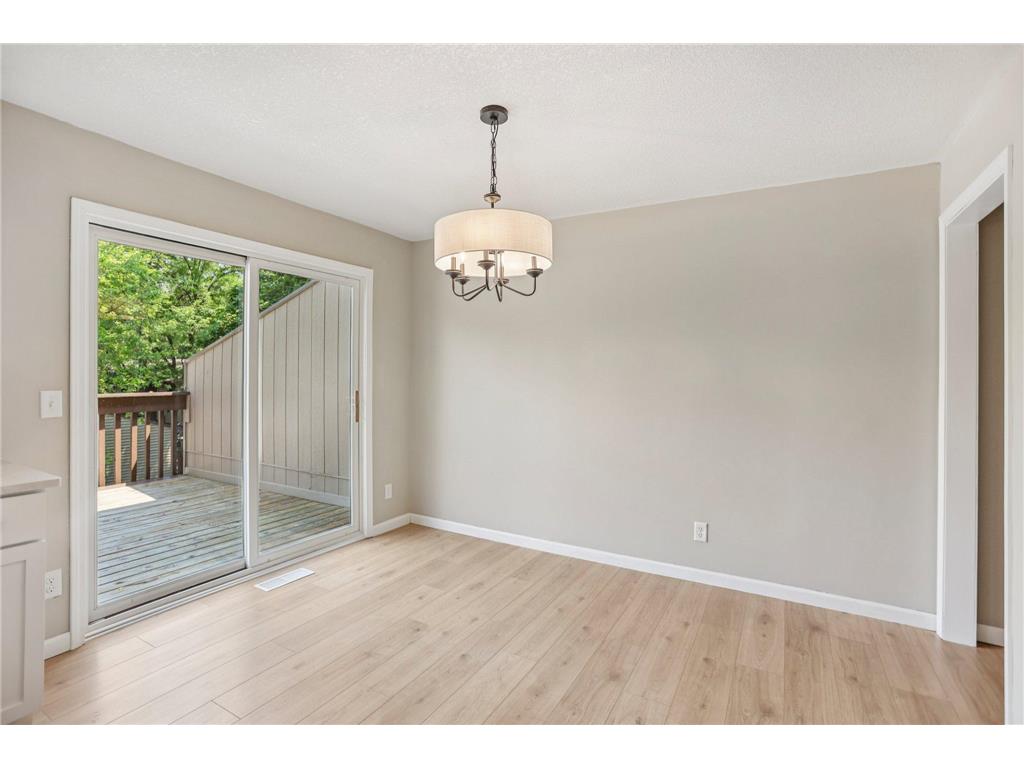 188 River Woods Lane Burnsville MN 55337 6812659 image7