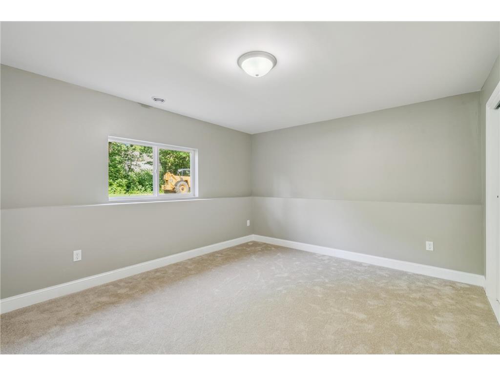 1880 Desoto Street N Maplewood MN 55117 6784180 image10