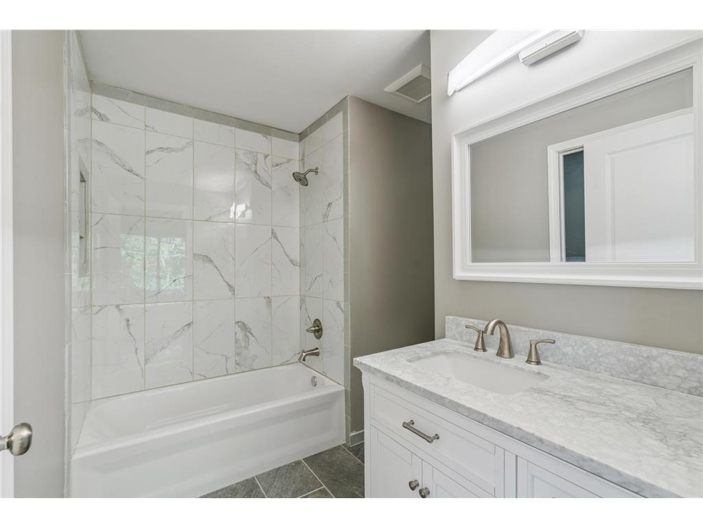 1880 Desoto Street N Maplewood MN 55117 6784180 image6