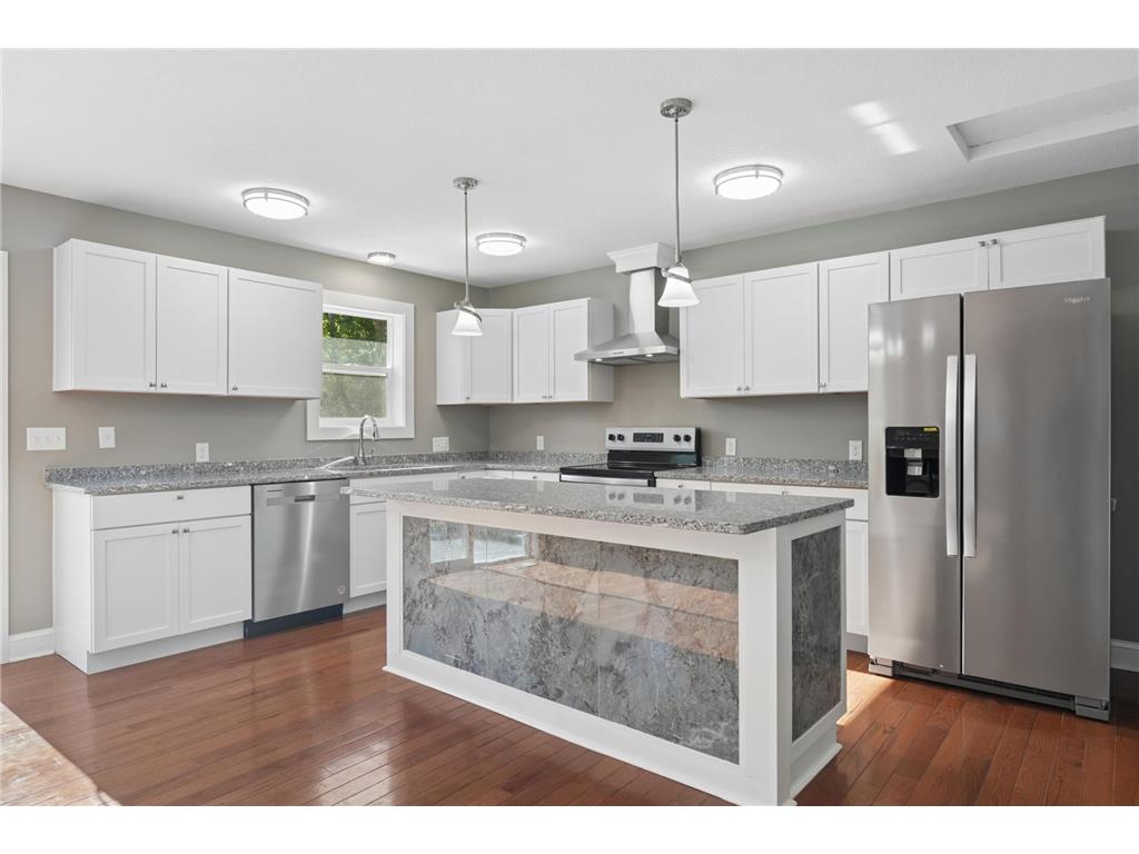 1880 Desoto Street N Maplewood MN 55117 7076198 image11