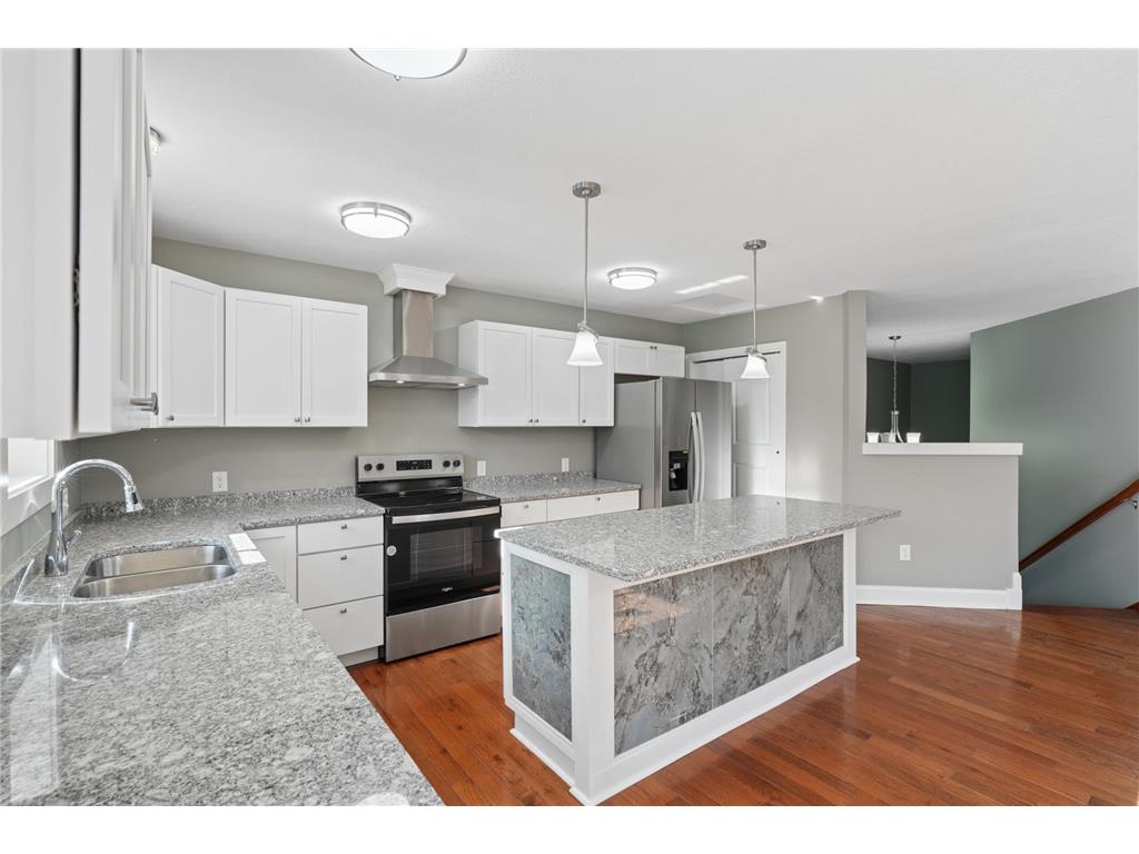 1880 Desoto Street N Maplewood MN 55117 7076198 image12