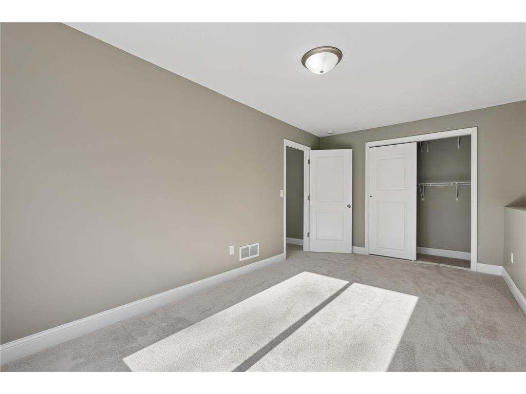 1880 Desoto Street N Maplewood MN 55117 7076198 image17