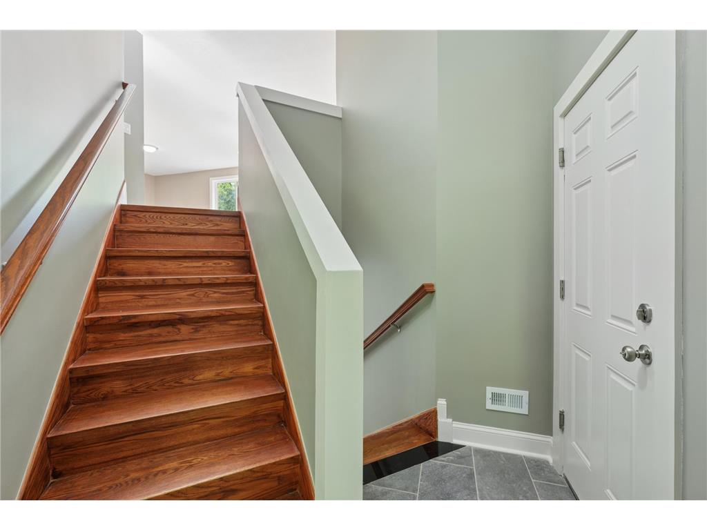 1880 Desoto Street N Maplewood MN 55117 7076198 image6
