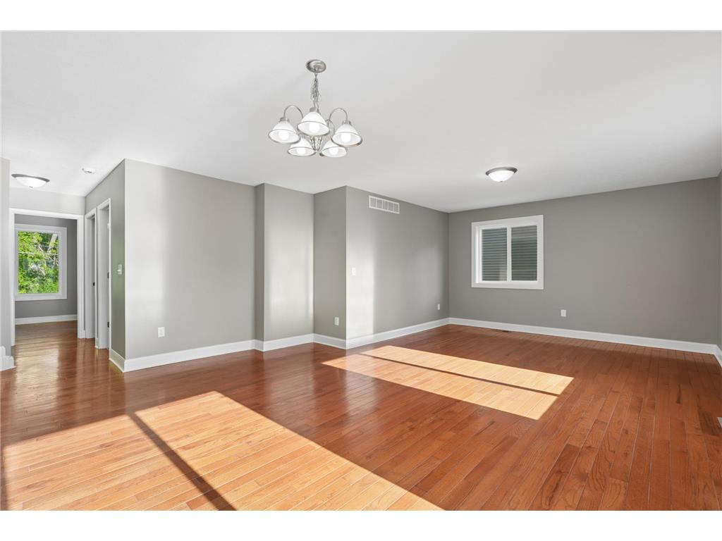 1880 Desoto Street N Maplewood MN 55117 7076198 image8
