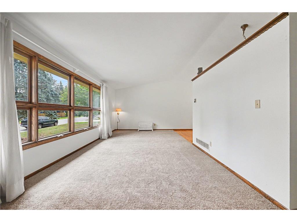 1880 Richal Drive Woodbury MN 55125 7112370 image3