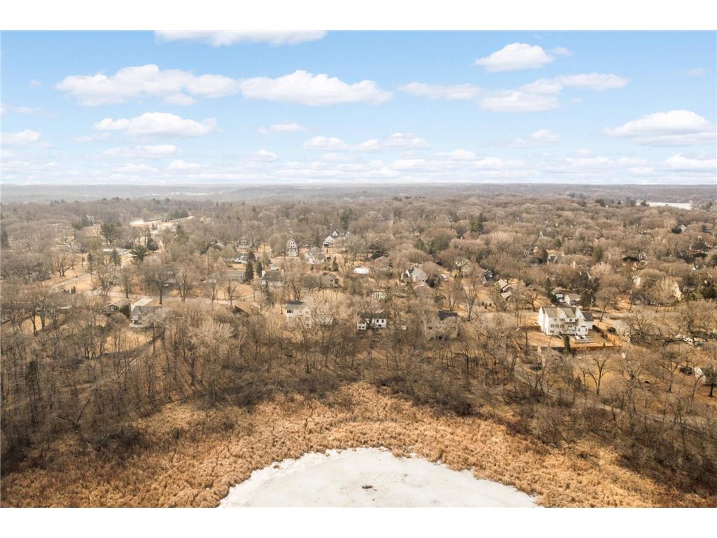 18800 Highland Avenue Deephaven MN 55391 - Louise 6817236 image6