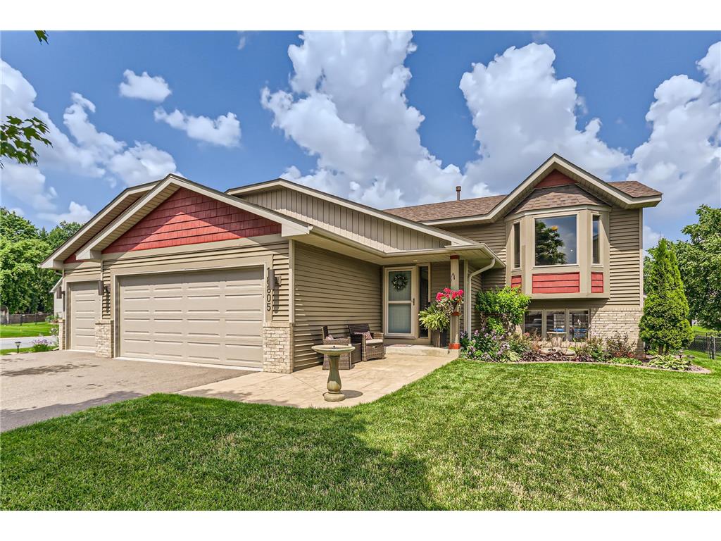 18805 Embry Avenue Farmington MN 55024 6567621 image1