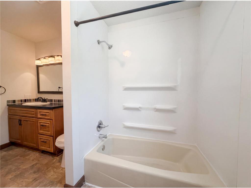 18817 Kenwood Trail Lakeville MN 55044 7020747 image10