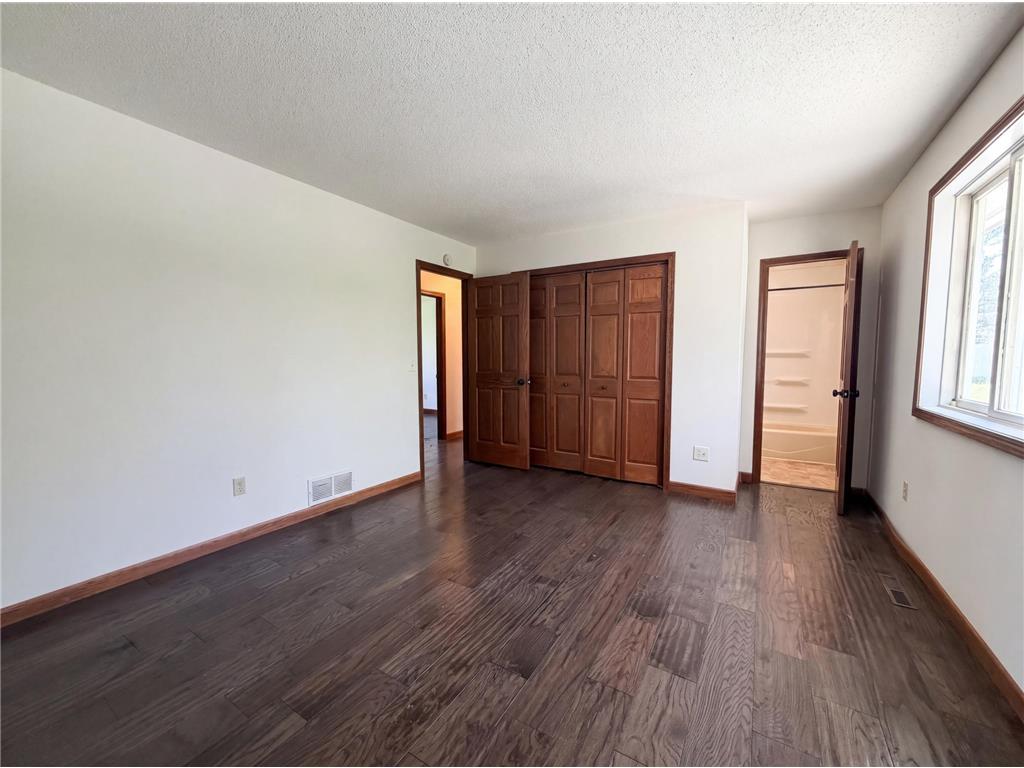18817 Kenwood Trail Lakeville MN 55044 7020747 image4