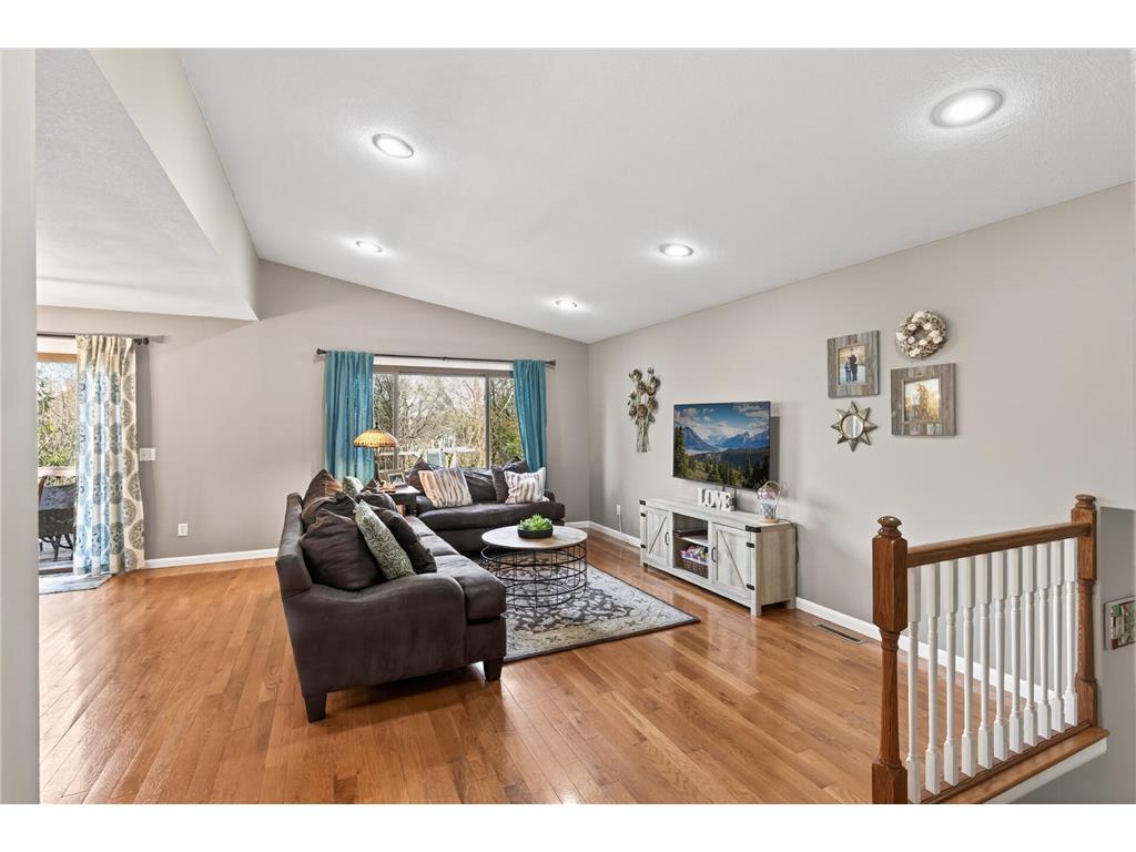 18821 Joplin Avenue Lakeville MN 55044 7039987 image5