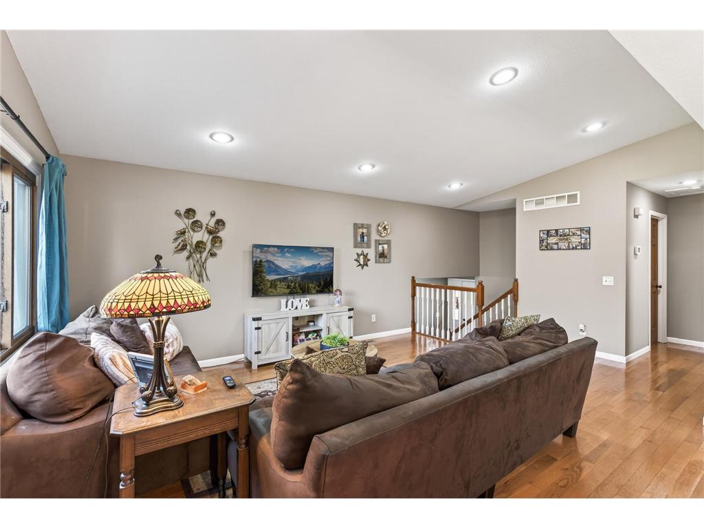 18821 Joplin Avenue Lakeville MN 55044 7039987 image9