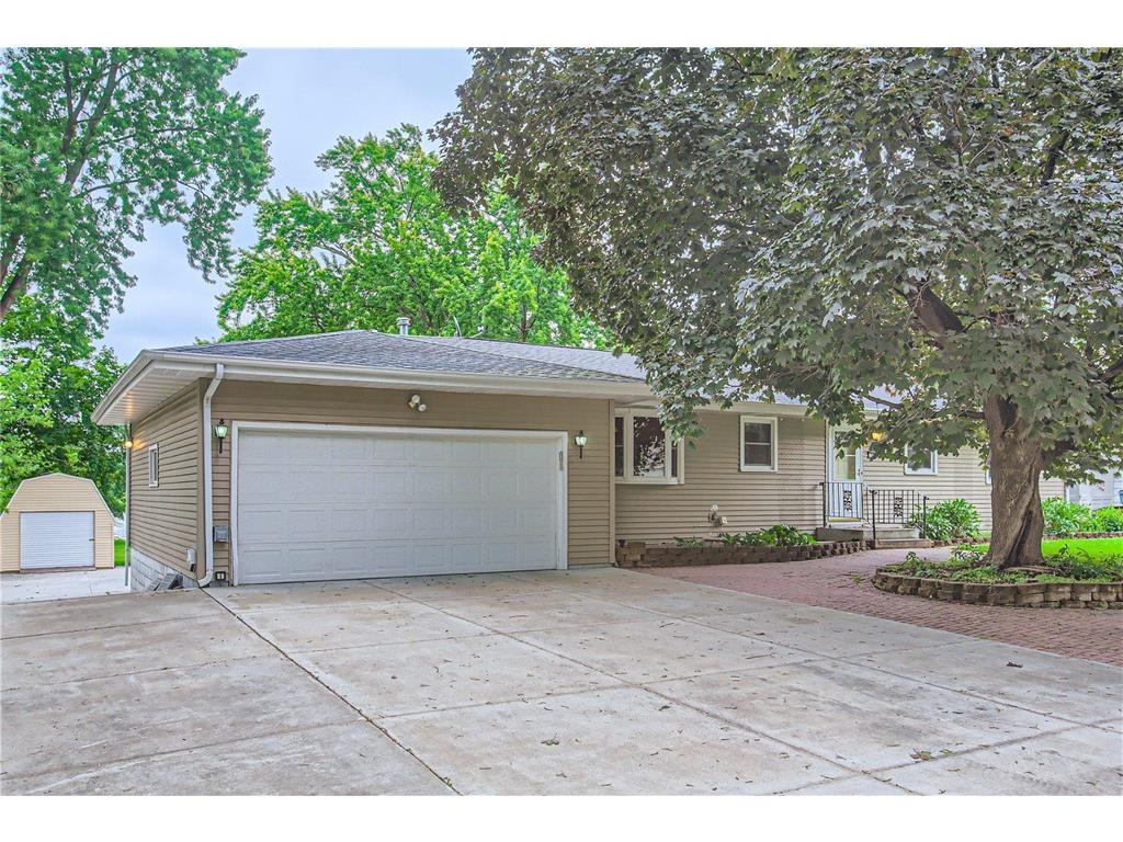 1883 15th Avenue NW, New Brighton, MN, 55112 MLS 6563407 Edina Realty