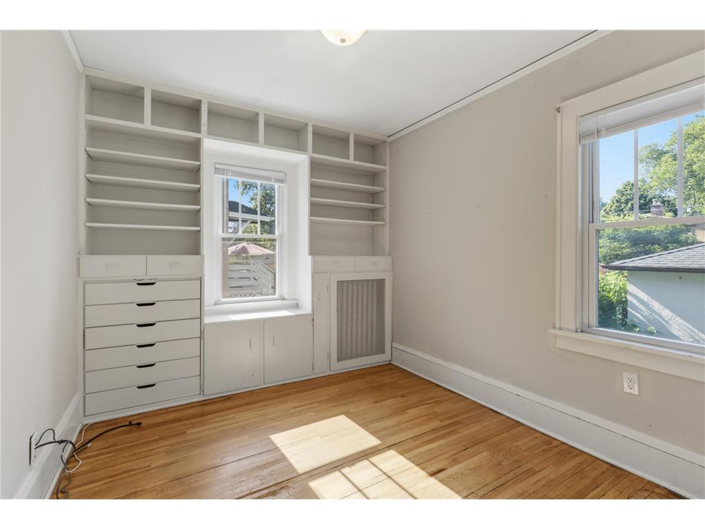 1883 Saint Clair Avenue Saint Paul MN 55105 7089999 image16