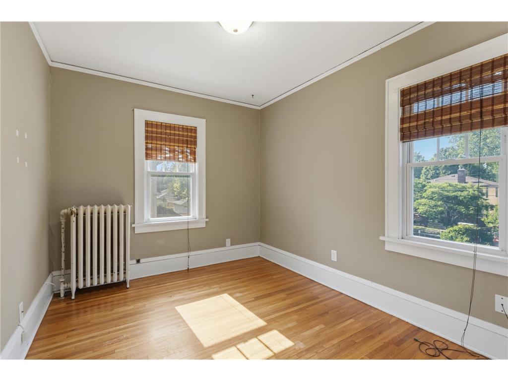 1883 Saint Clair Avenue Saint Paul MN 55105 7089999 image28