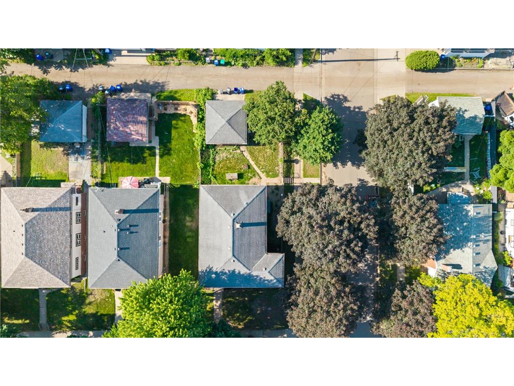 1883 Saint Clair Avenue Saint Paul MN 55105 7089999 image32