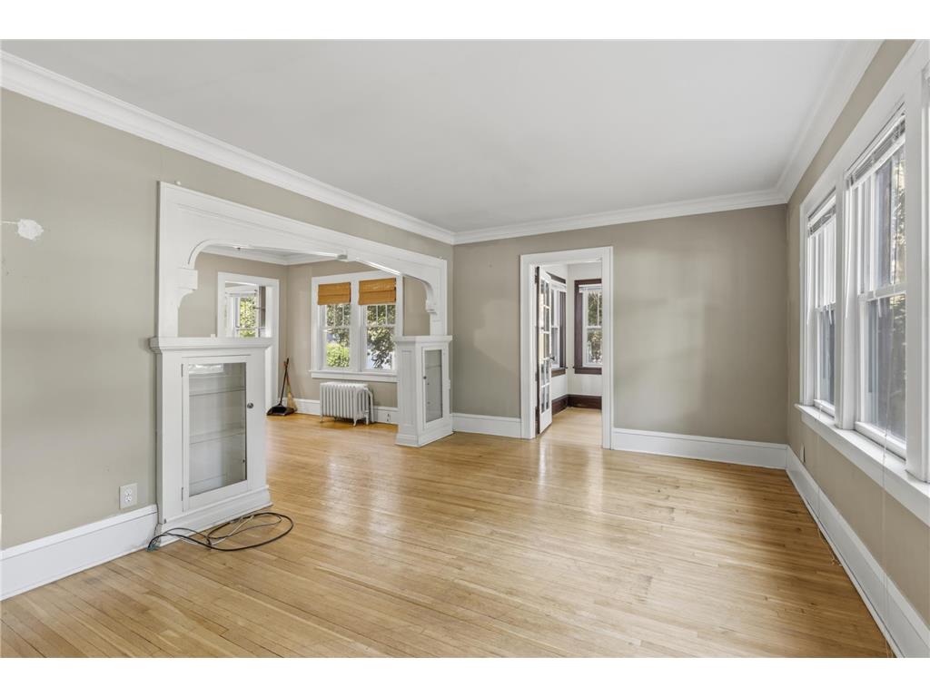 1883 Saint Clair Avenue Saint Paul MN 55105 7089999 image5
