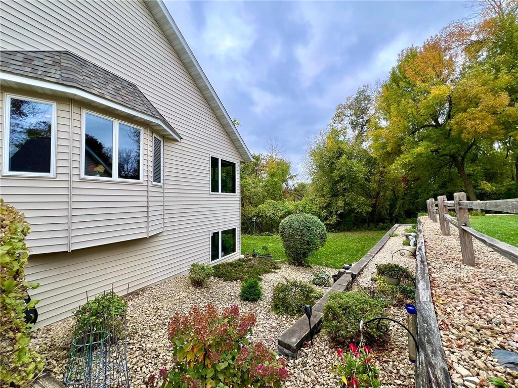 1884 Cherry Street Red Wing MN 55066 6808298 image4