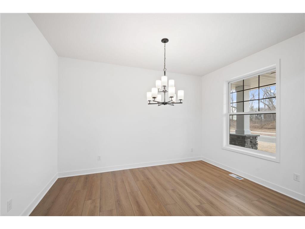 1884 Royal Boulevard N Lake Elmo MN 55042 7000905 image10