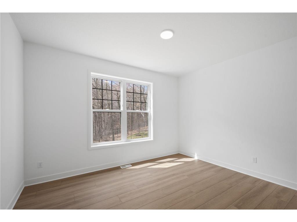1884 Royal Boulevard N Lake Elmo MN 55042 7000905 image13